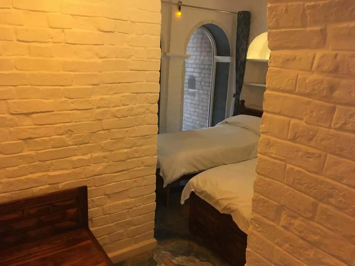 Rose Heritage Home 바라나시 B&B